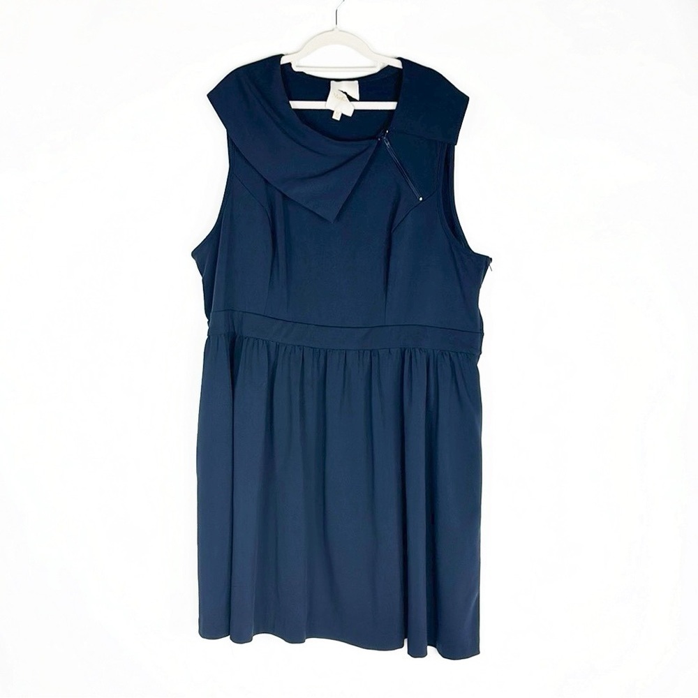 Excellent Condition ModCloth Navy Sleeveless Flowy Midi Dress